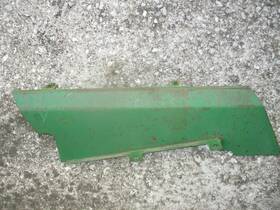 M116368 John Deere 755 Compact Tractor Lower Right-hand Rh Shield M89700 Nla Jd