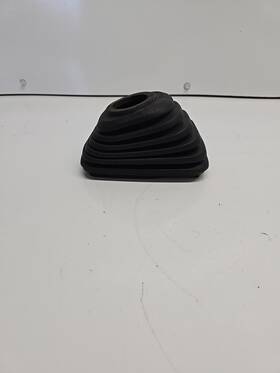 M118399 John Deere M118398 Steering Wheel Tilt Shaft Boot For 345 335 355 Part