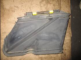 M123859 John Deere 318 332 425 445 455 48 / 54 Inch Mower Deck Discharge Chute