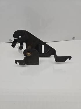M125774 John Deere Lt155 Lt133 Idler Arm