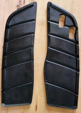 M152252 John Deere M152251 X300 Series Foot Mat Pair