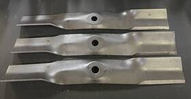 M152726 John Deere Original Equipment 3 Blades #m152726