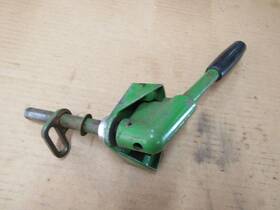 M42893 John Deere 110 112 200 208 210 212 214 216 Variator Lever Variable Speed Handle