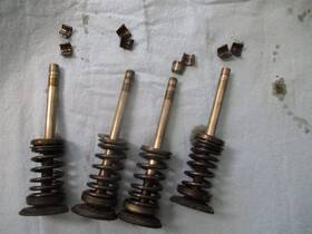 M43122 John Deere M43121 400 Kohler K532 K582 Valves Springs Keepers M47328 270
