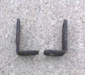 18-e36 John Deere M44146 312 314 317 400 - Engine Lift Brackets