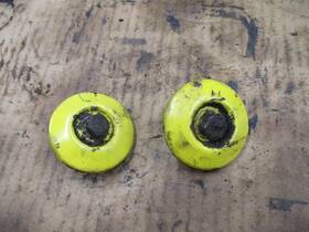 19h1731 John Deere M46196 110 112 140 210 Front Wheel Retainers / Bolts Caps