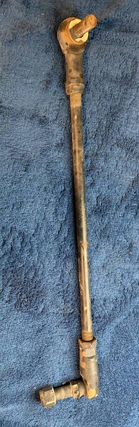 M70869 John Deere 285 240 245 260 265 320 325 335 345 355d Steering Link