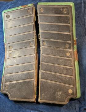 M70970 John Deere M70878 M70879 M70971 Foot Rest With Pad 260 265 285 320 #27-11