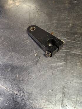 M71015 John Deere Steering Arm For 320 Garden Tractors