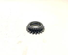M810446 John Deere 1565 Series Ii 4wd Front Axle Gear Z19