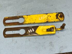 Am37649 John Deere M82426 111 38 Inch Mower Deck Lift Straps