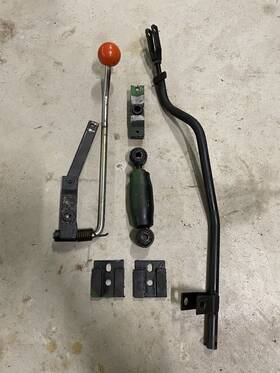 M82611 John Deere 400 - Hydrostatic Lever Assembly