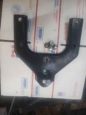 M84858 John Deere 316 318 420 Rear Hitch