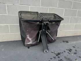 M122416 John Deere M92021 M92023 A122416 Gy20042 E100 Grass Catcher Mount And Bags
