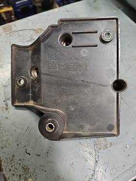 106-s Kohler 24 063 Engine Fuel Pump Bracket