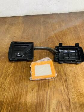 14-094-31-s Kohler Air Cleaner Base 14 096 133-s Cover And Filter