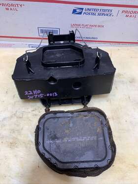 Sv715-0013 Kohler 32 094 04-s Courage 22 Hp V-twin Air Cleaner Base