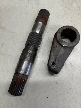 6c040-36470 Kubota B1700 Tractor Rear Three Point Hydraulic Lift Block Shaft And Piston Arm