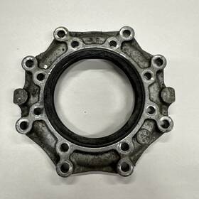D662-e Kubota Oem D662 D600 Main Bearing Seal Plate Box B26