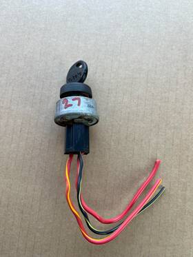 K122-62110 Kubota Ignition Switch/key Fits Multiple Models With Connecting Wire