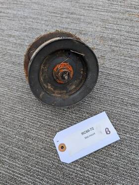 70722-34510 Kubota Rc60-72 Deck Spindle Complete Assembly With Pulley Holder