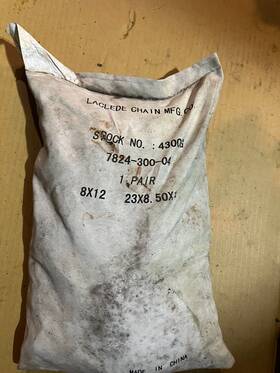 7824-300-04 Laclede Chain Mfg. Co. Pair 23x8.50x12 Garden Tractor 8x12 Tire Chains
