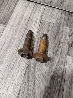 92-1099 Lawn Boy Lawn-boy Toro Front Wheel Bolt Quantity Of 2