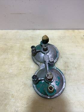 12.0djc-18r Onan P-2721 Genset 12.0djc-18r/24049ad Diesel Generator Fuel Filter Adapter Bracket