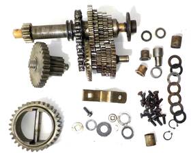 4360-152 Spicer 360-152 5 Speed Transaxle Ch Junk Parts And Hardware Lot 875