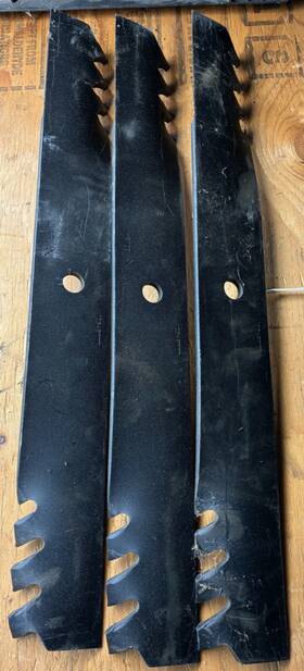 105-8777-03 Toro 3 Genuine Oem # Blade-atomic 20.5 Inch Repl. 105-8777 106-8777