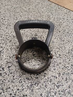117-2345 Toro Handle-chute Oem Pc180 418 518 - Used