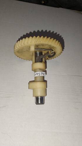 121-4174 Toro 1214174 Oem Camshaft Assembly Part #121-4174 Good Used Condition No Damage