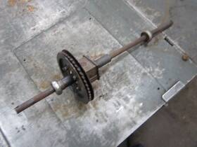 56-9960 Toro 8-25 Riding Mower Rear Axle And Sprocket