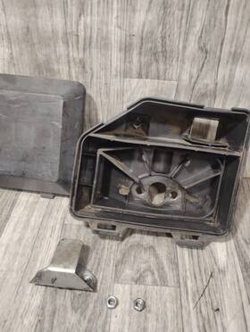 81-0110 Toro 81-0120 Suzuki 2 Stroke Air Cleaner And Cover Read Description