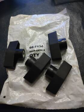 98-7134 Toro Lawn Boy 4 Genuine Handle Knobd Screw Not Included