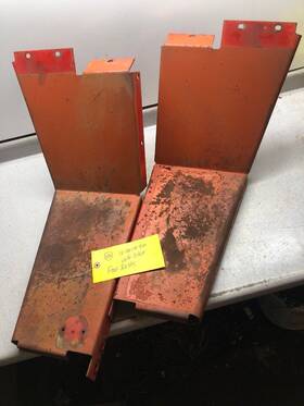 104818 Wheel Horse D-160 Tractor Footrests Right And Left