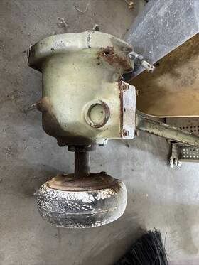Xbg230 Wisconsin Clutch Housing And Assembly