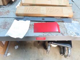 1105-127 Yazoo Mulching Kit 30 Inch Fits Yr30 Rectangle Hole New And Ugly